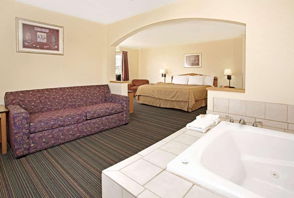 Days Inn & Suites By Wyndham Castle Rock Habitación foto