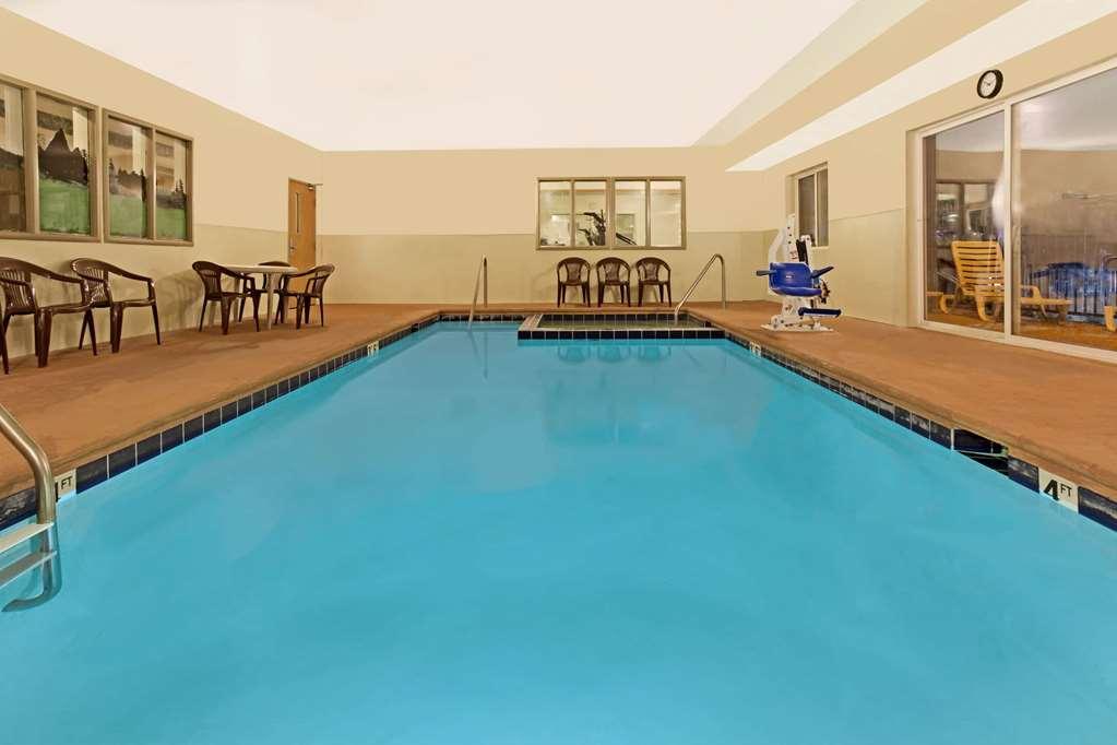 Days Inn & Suites By Wyndham Castle Rock Facilidades foto